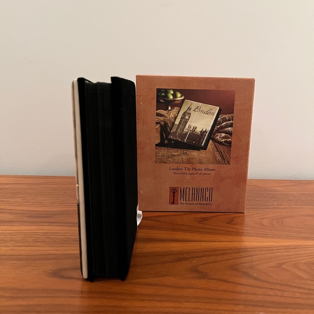 Melannco International London Tile Photo Album - Picture 9 of 13